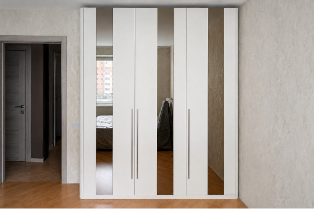 Florentia wardrobe white