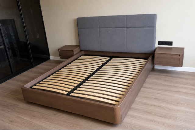 Bed VENESUELA with hanging bedside tables