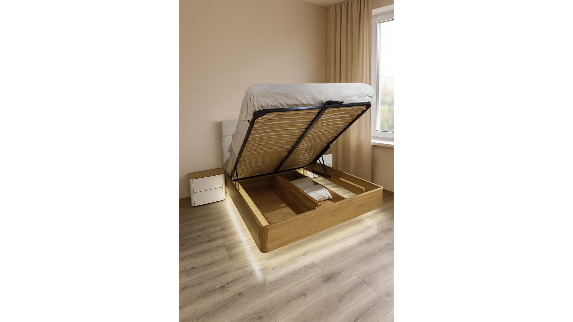 Bed with bedside tables VENEZUELA